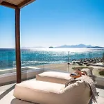 Апартаменты Noa Beachfront