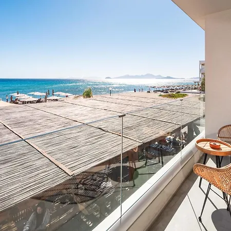 Noa Beachfront Appartement *